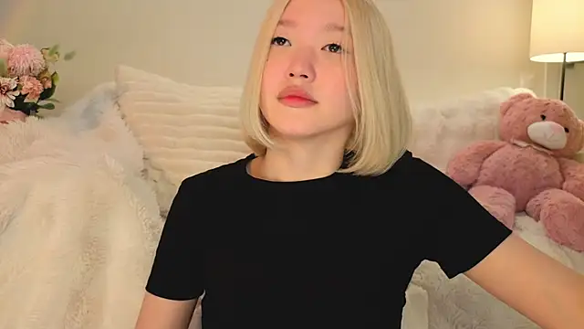 Snapshot of milli_sun_ chatting on June 12, 2026, 5:05 am milli sun online show from June 12, 2026, 5:05 am