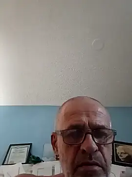 Snapshot of geilerschwanz64 chatting on February 1, 2025, 12:04 pm geilerschwanz64 online show from February 1, 2025, 12:04 pm