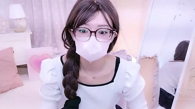 Snapshot of NAMI_s2 chatting on September 11, 2025, 1:55 pm NAMI s2 online show from September 11, 2025, 1:55 pm