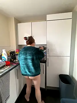 Snapshot of Tallulah-mae-xoxox chatting on November 15, 2025, 11:36 am Tallulah-mae-xoxox online show from November 15, 2025, 11:36 am