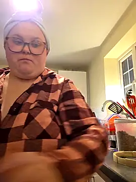 Snapshot of Tallulah-mae-xoxox chatting on November 2, 2025, 5:07 pm Tallulah-mae-xoxox online show from November 2, 2025, 5:07 pm