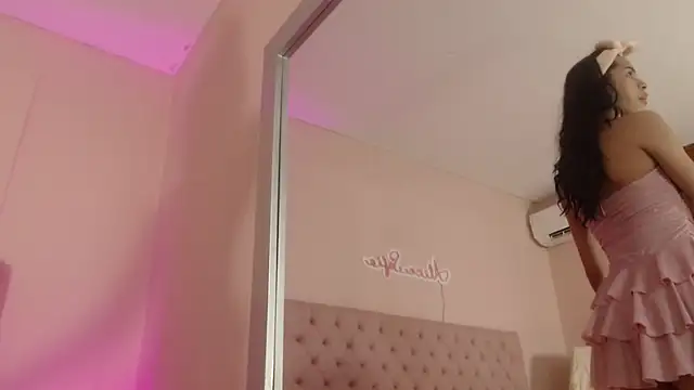 alice sofia online show from October 30, 2025, 2:04 pm