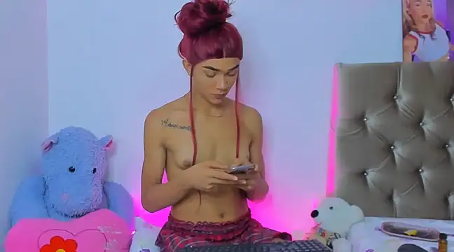 Snapshot of StassieBell chatting on February 11, 2025, 6:51 am StassieBell online show from February 11, 2025, 6:51 am