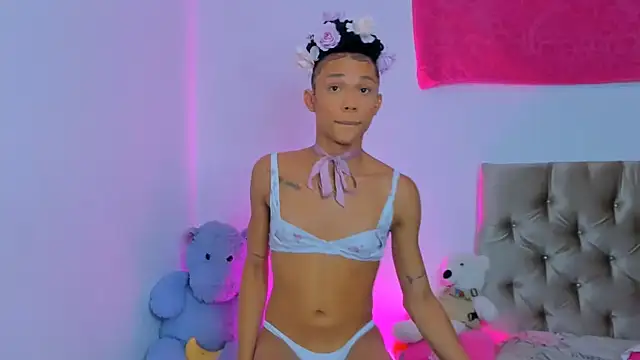 Snapshot of StassieBell chatting on February 26, 2025, 11:30 pm StassieBell online show from February 26, 2025, 11:30 pm