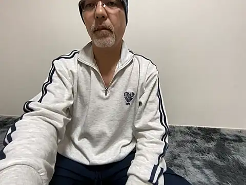 Grandpa29hijii online show from February 11, 2025, 12:36 pm