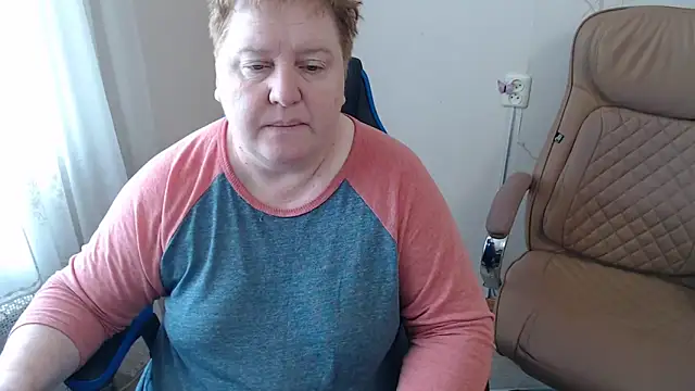 Snapshot of Limonka-Fire chatting on April 28, 2026, 9:03 am Limonka-Fire online show from April 28, 2026, 9:03 am