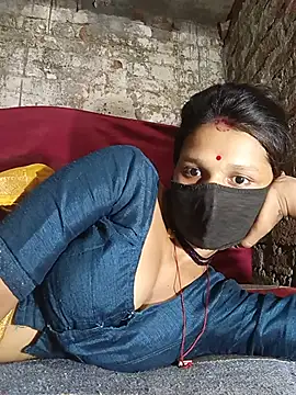 Hoty girl 143 online show from June 27, 2026, 2:50 am