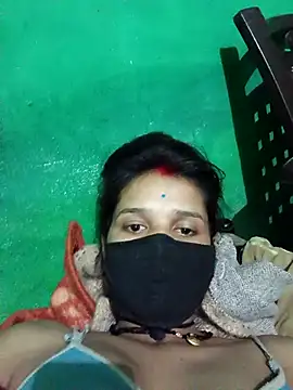 Snapshot of Hoty_girl_143 chatting on November 21, 2025, 12:53 am Hoty girl 143 online show from November 21, 2025, 12:53 am