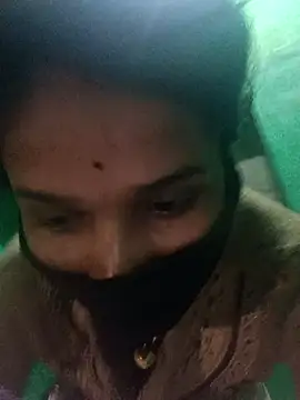 Snapshot of Hoty_girl_143 chatting on November 15, 2025, 3:54 am Hoty girl 143 online show from November 15, 2025, 3:54 am