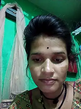 Snapshot of Hoty_girl_143 chatting on November 23, 2025, 11:15 pm Hoty girl 143 online show from November 23, 2025, 11:15 pm