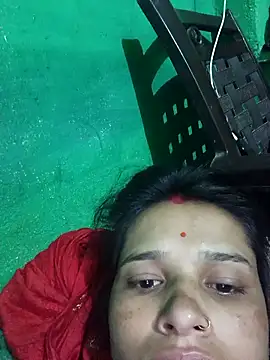 Snapshot of Hoty_girl_143 chatting on November 9, 2025, 2:04 am Hoty girl 143 online show from November 9, 2025, 2:04 am