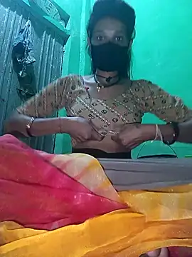 Snapshot of Hoty_girl_143 chatting on December 5, 2025, 1:16 am Hoty girl 143 online show from December 5, 2025, 1:16 am