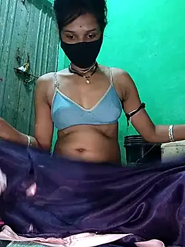 Snapshot of Hoty_girl_143 chatting on November 4, 2025, 5:22 am Hoty girl 143 online show from November 4, 2025, 5:22 am