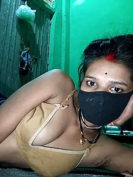 Snapshot of Hoty_girl_143 chatting on November 12, 2025, 2:48 am Hoty girl 143 online show from November 12, 2025, 2:48 am