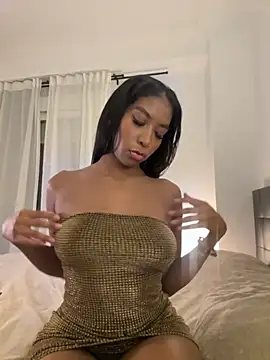 Snapshot of IamCrystal2 chatting on November 29, 2025, 11:49 pm IamCrystal2 online show from November 29, 2025, 11:49 pm