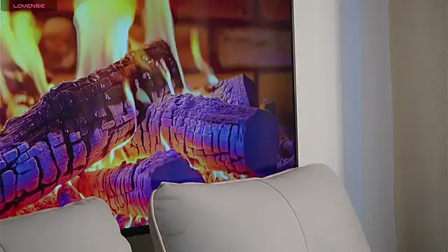 EvaLung777 online show from October 10, 2025, 7:42 am