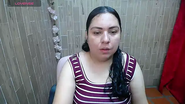 Snapshot of solyeria chatting on May 1, 2026, 3:39 pm solyeria online show from May 1, 2026, 3:39 pm