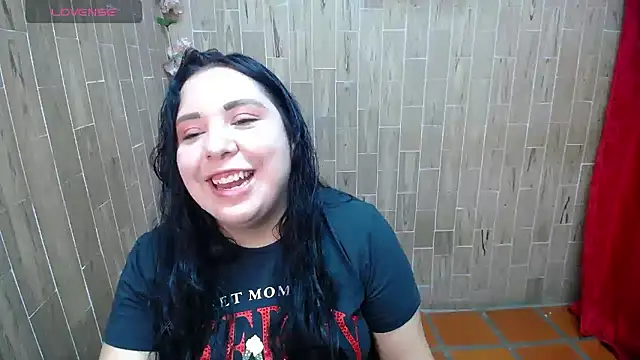 solyeria online show from January 16, 2026, 2:37 am