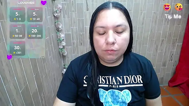 Snapshot of solyeria chatting on March 5, 2026, 9:06 am solyeria online show from March 5, 2026, 9:06 am