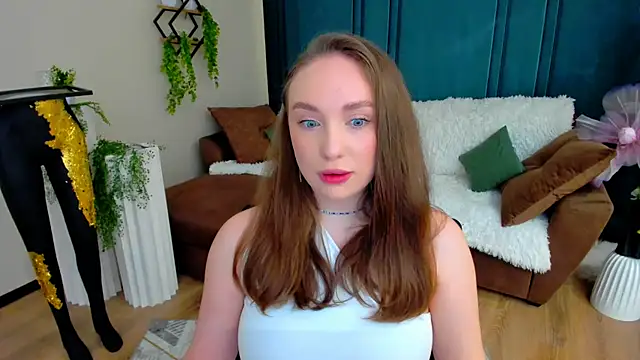 Snapshot of TrueReincarnation chatting on June 18, 2026, 7:30 pm TrueReincarnation online show from June 18, 2026, 7:30 pm