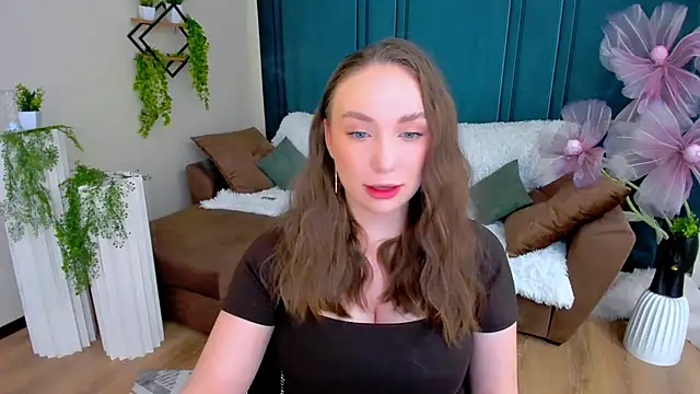 Snapshot of TrueReincarnation chatting on June 13, 2026, 7:06 am TrueReincarnation online show from June 13, 2026, 7:06 am