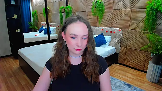 Snapshot of TrueReincarnation chatting on June 11, 2026, 7:33 pm TrueReincarnation online show from June 11, 2026, 7:33 pm