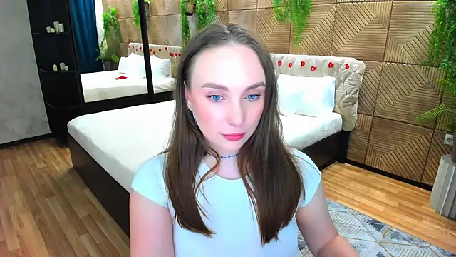 Snapshot of TrueReincarnation chatting on June 15, 2026, 4:17 pm TrueReincarnation online show from June 15, 2026, 4:17 pm