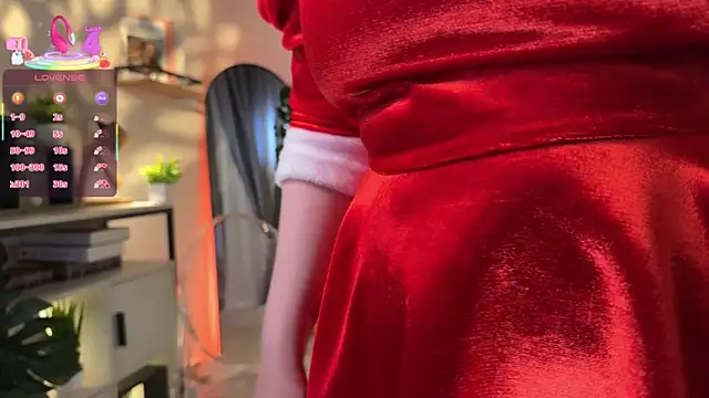 Lella Ryann  online show from December 21, 2025, 4:08 pm