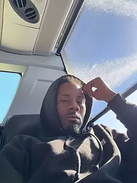 louu51 online show from March 9, 2026, 4:54 pm