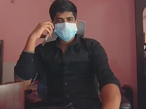 Snapshot of KissesBoyAD chatting on November 9, 2025, 3:05 pm KissesBoyAD online show from November 9, 2025, 3:05 pm