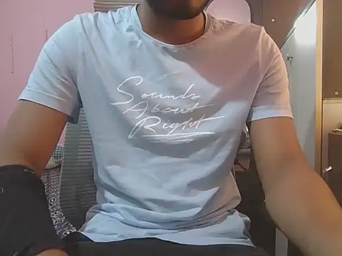 Snapshot of KissesBoyAD chatting on December 1, 2025, 6:53 pm KissesBoyAD online show from December 1, 2025, 6:53 pm