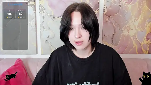 fiamoory online show from April 30, 2026, 1:23 am