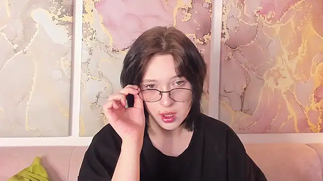 Snapshot of fiamoory chatting on December 2, 2025, 1:06 am fiamoory online show from December 2, 2025, 1:06 am