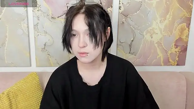 fiamoory online show from March 19, 2026, 8:14 am