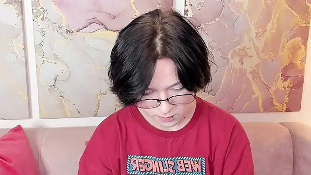 Snapshot of fiamoory chatting on October 17, 2025, 6:06 am fiamoory online show from October 17, 2025, 6:06 am