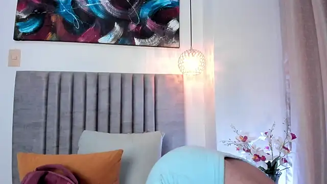 LaraGoldd online show from February 13, 2026, 12:43 am