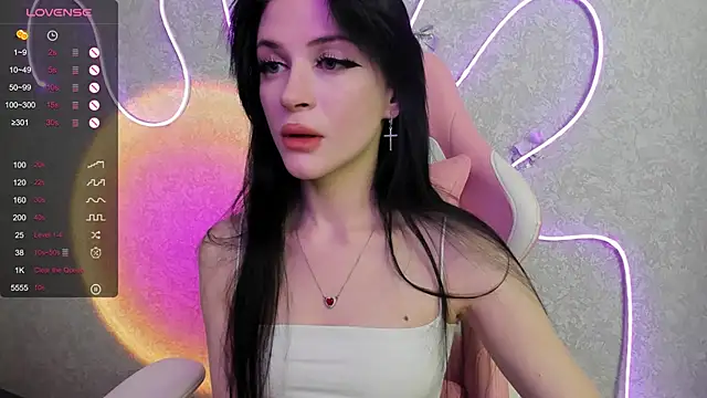 Snapshot of Molly_Crystall chatting on July 11, 2026, 2:45 am Molly Crystall online show from July 11, 2026, 2:45 am