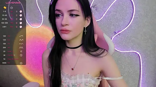 Snapshot of Molly_Crystall chatting on July 12, 2026, 3:18 am Molly Crystall online show from July 12, 2026, 3:18 am