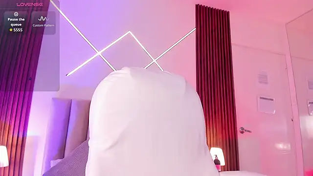 Snapshot of alisson_sanders chatting on November 18, 2025, 1:03 pm alisson sanders online show from November 18, 2025, 1:03 pm