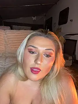 mimiprincessxoox online show from October 18, 2025, 7:16 pm