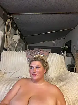 mimiprincessxoox online show from September 28, 2025, 8:49 pm