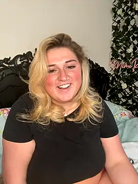 mimiprincessxoox online show from November 17, 2025, 2:54 pm