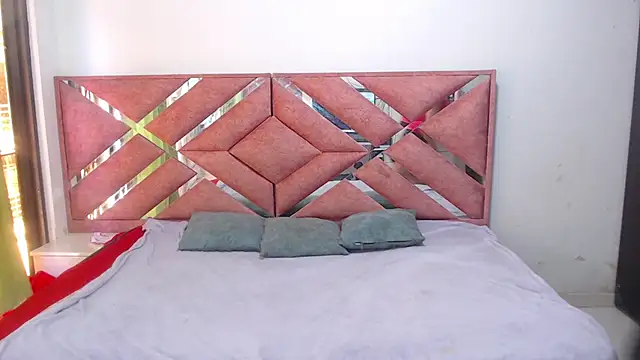 moan sex2 online show from July 5, 2026, 7:54 pm