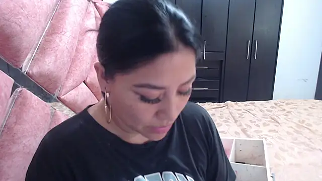 moan sex2 online show from April 21, 2026, 2:03 am