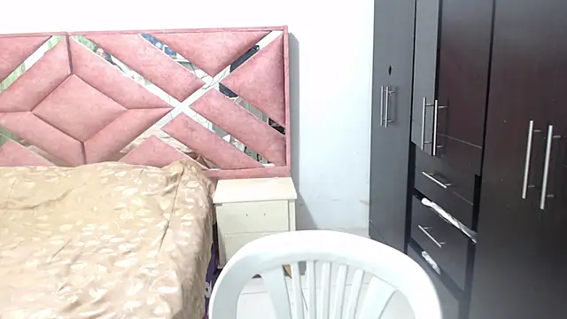 moan sex2 online show from May 3, 2026, 3:11 am