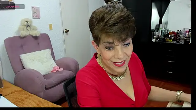 Snapshot of Angelina_Stone_65 chatting on November 11, 2025, 10:37 pm Angelina Stone 65 online show from November 11, 2025, 10:37 pm