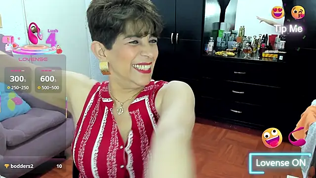 Snapshot of Angelina_Stone_65 chatting on October 12, 2025, 1:40 am Angelina Stone 65 online show from October 12, 2025, 1:40 am