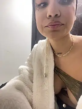 Snapshot of NairobiLee chatting on October 27, 2025, 11:44 am NairobiLee online show from October 27, 2025, 11:44 am