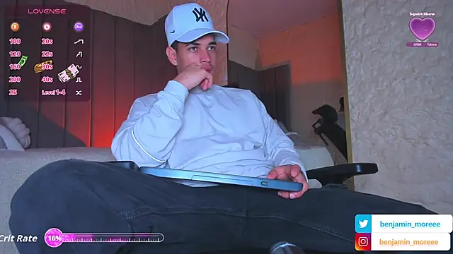 Snapshot of Benjamin_More chatting on November 23, 2025, 7:57 pm Benjamin More online show from November 23, 2025, 7:57 pm