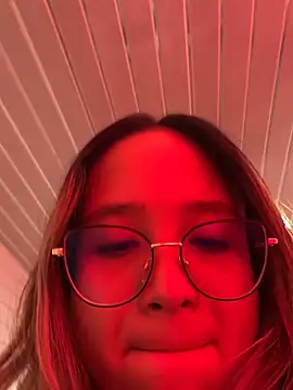 Snapshot of MelanieRoah chatting on June 22, 2026, 5:43 pm MelanieRoah online show from June 22, 2026, 5:43 pm